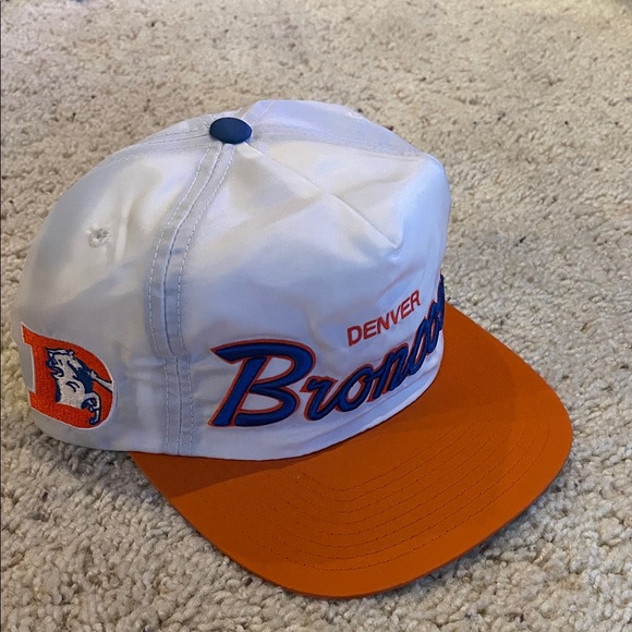 VINTAGE WATERPROOF DENVER BRONCOS MITCHELL & NESS ZIP UP HAT CAP ELWAY